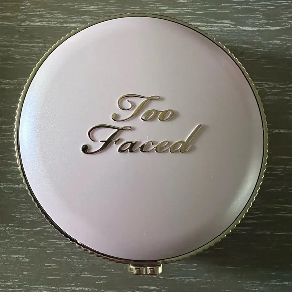 Too Faced moon crush out of this world highlighter Summer Moon - Picture 3 of 4